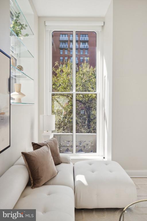 675 E STREET NW 200