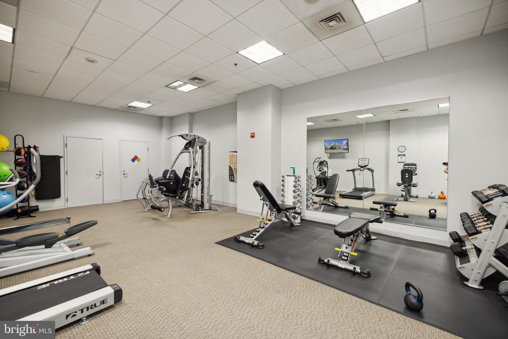 675 E STREET NW 200