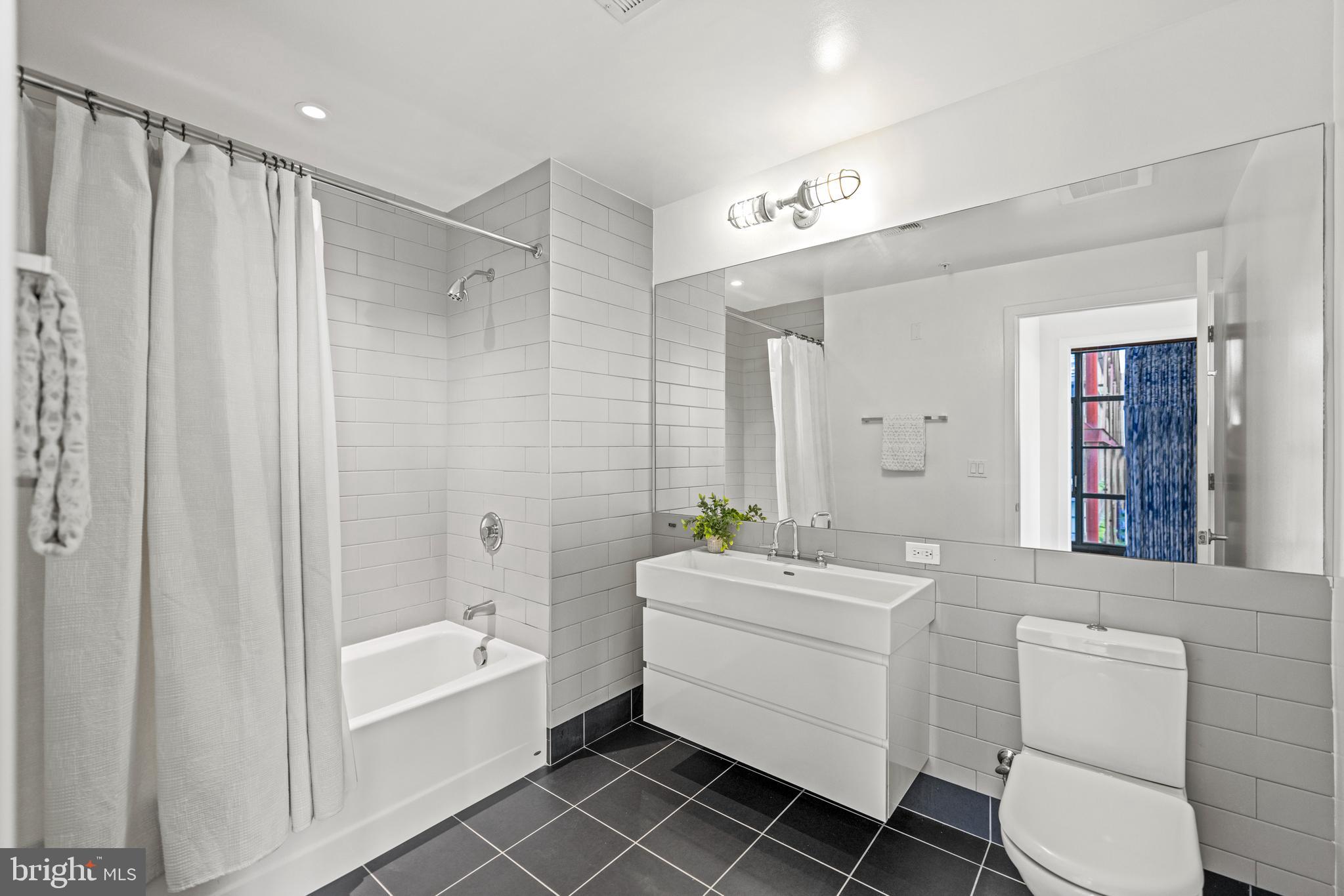 2030 8TH STREET NW PH8