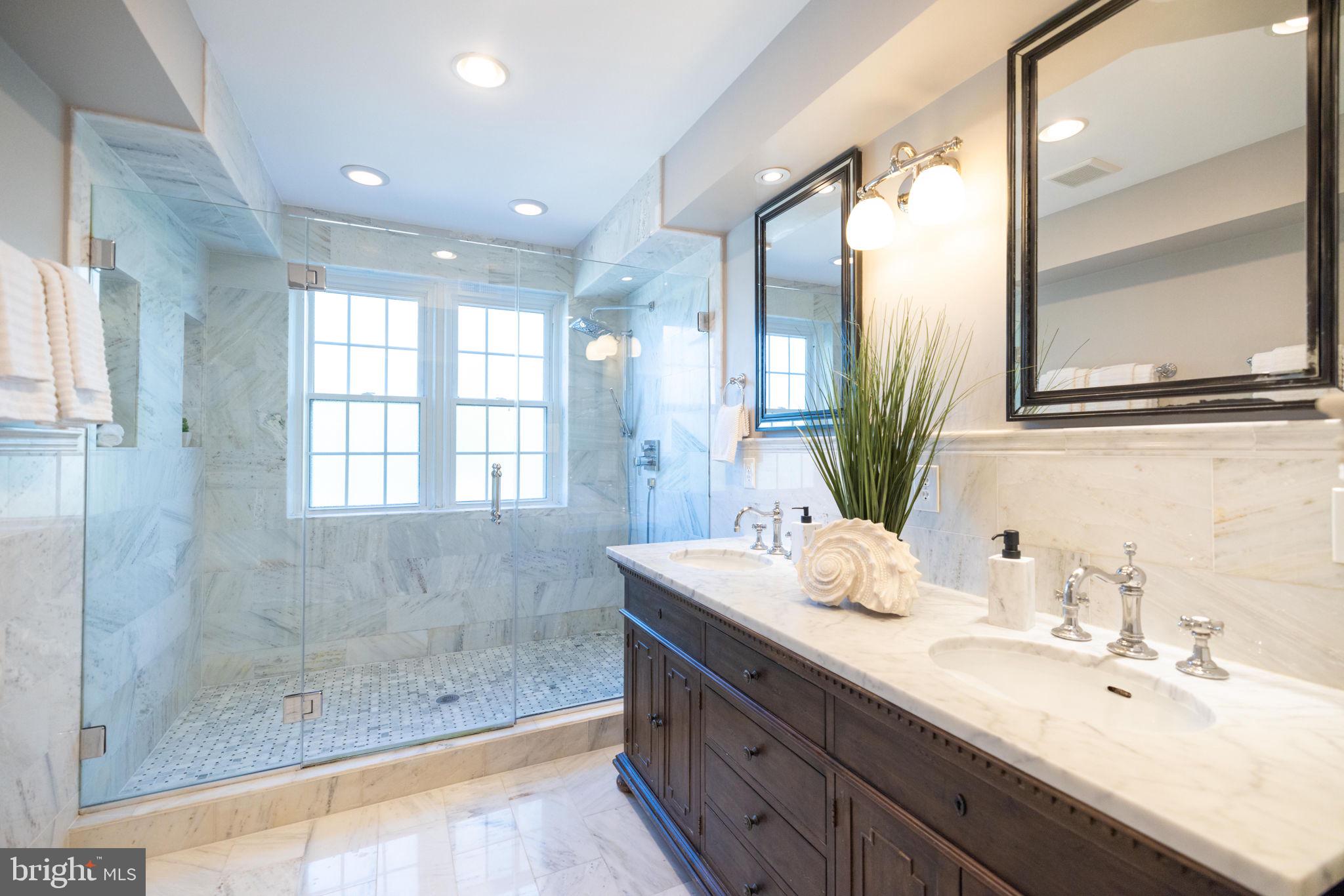 2619 WOODLEY PLACE NW