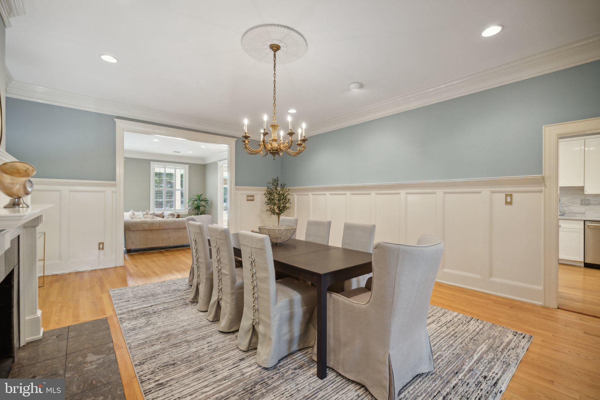 2619 WOODLEY PLACE NW