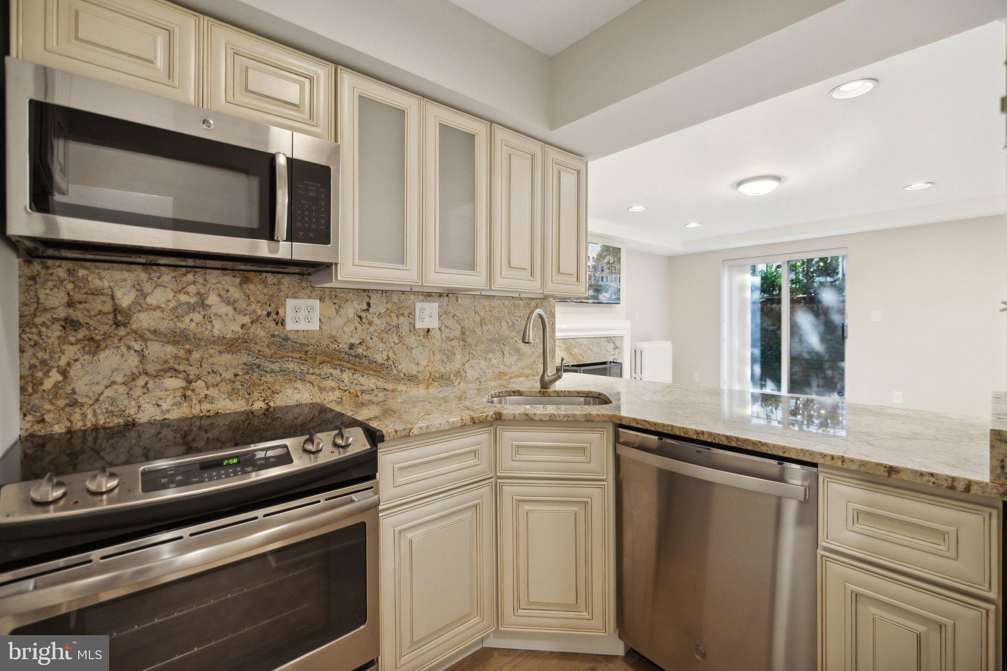 2619 WOODLEY PLACE NW