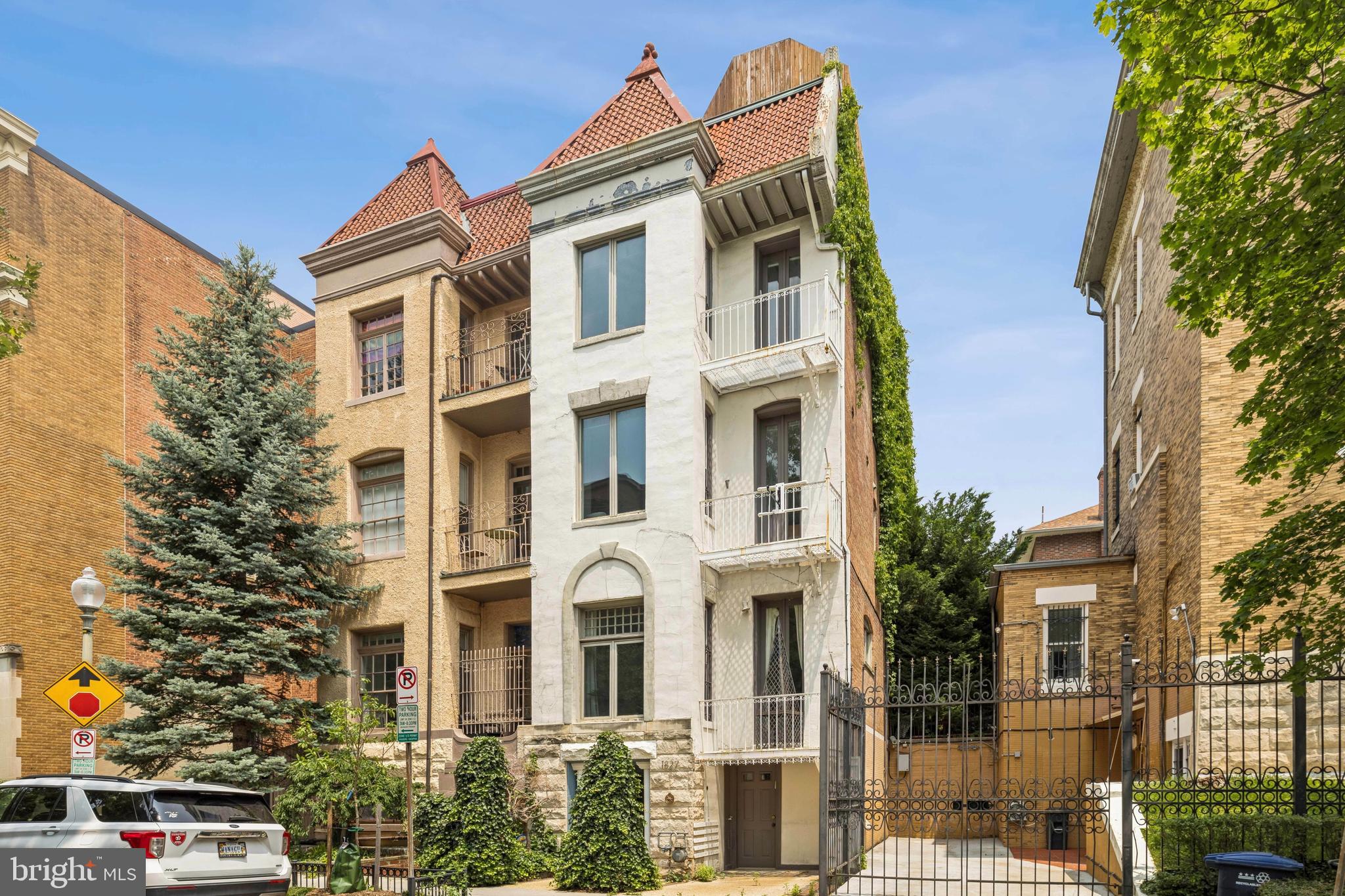 1827 PHELPS PLACE NW