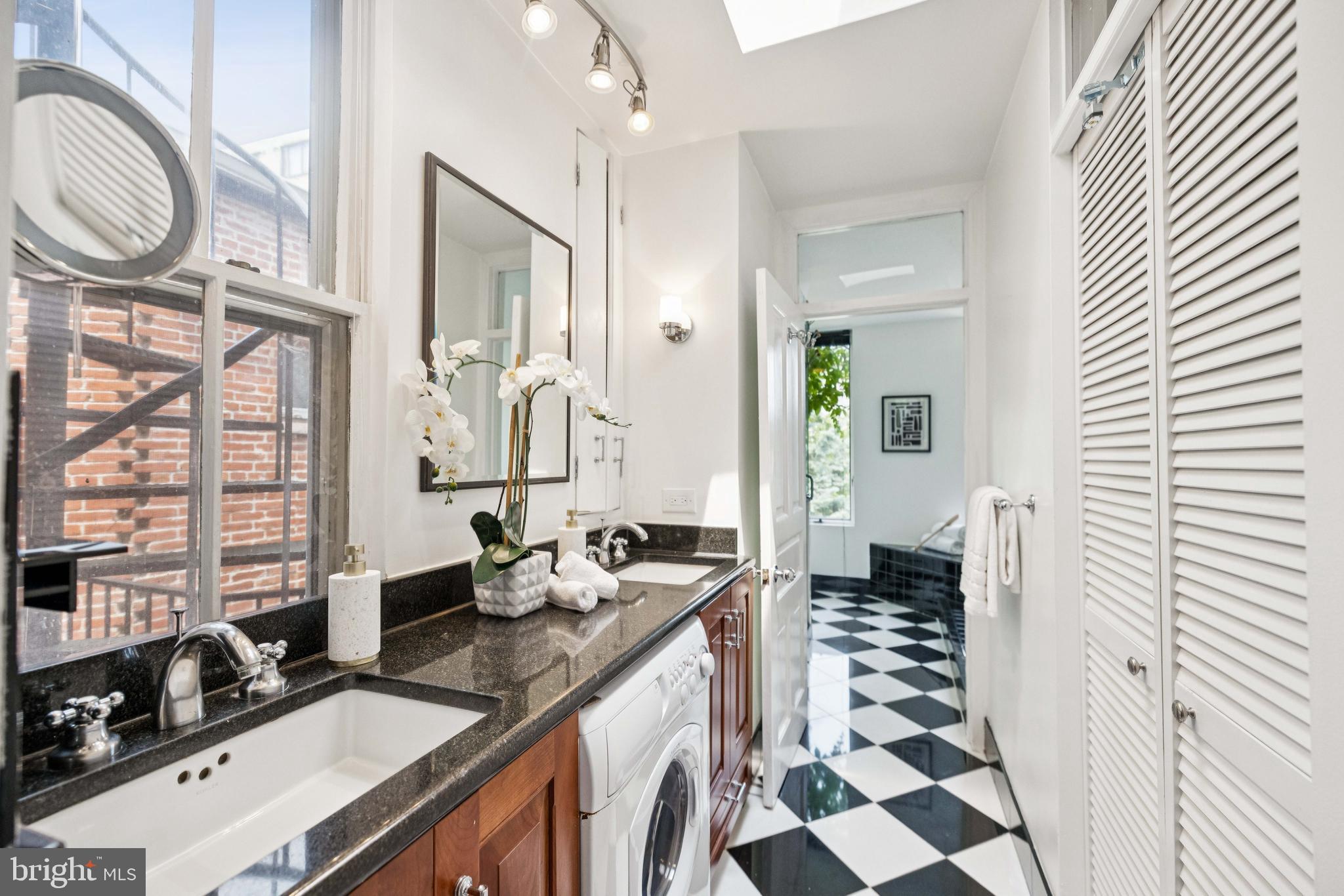 1827 PHELPS PLACE NW