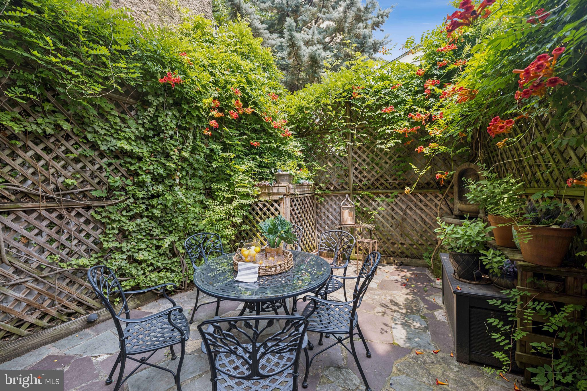 1827 PHELPS PLACE NW