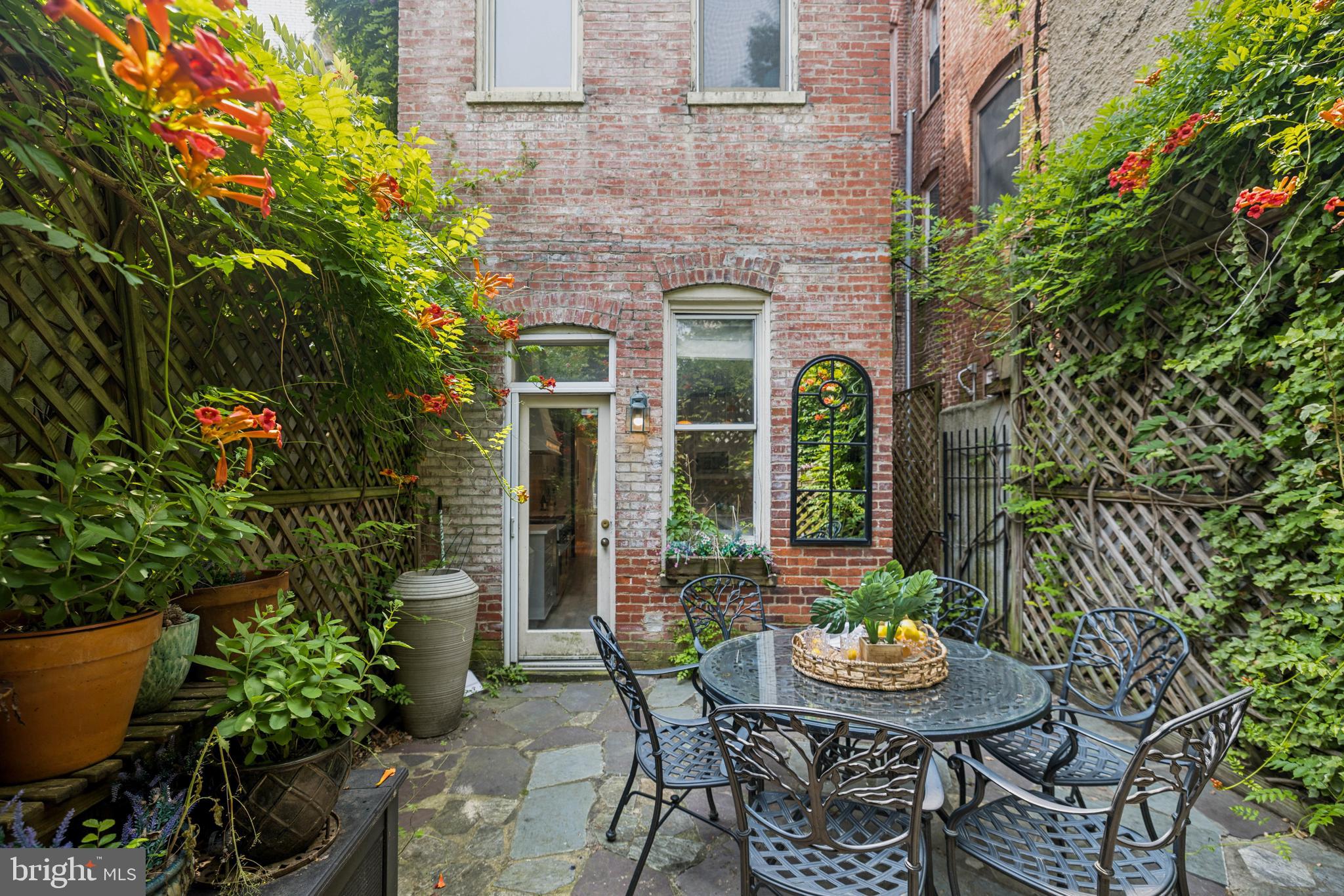 1827 PHELPS PLACE NW