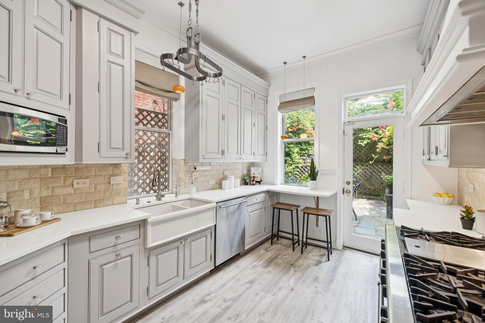 1827 PHELPS PLACE NW