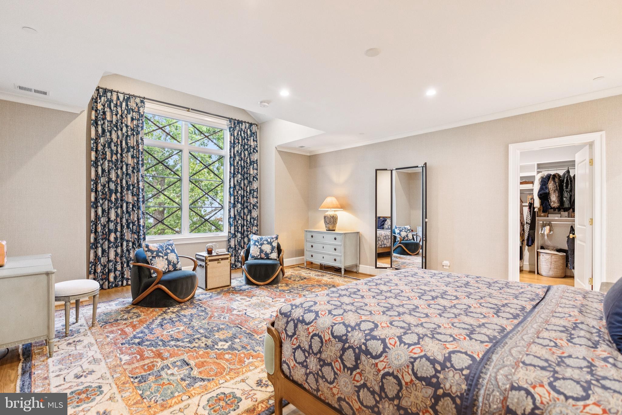 5537 HAWTHORNE PLACE NW