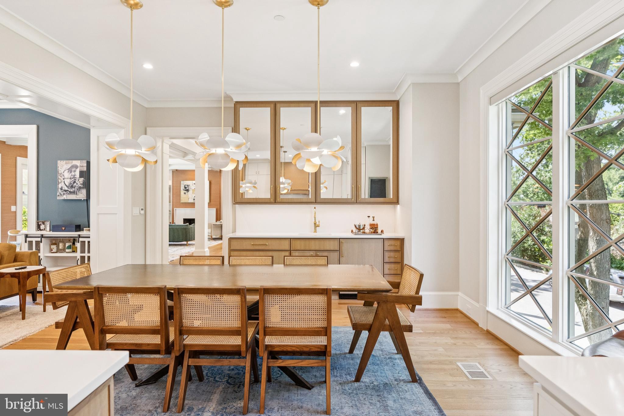 5537 HAWTHORNE PLACE NW