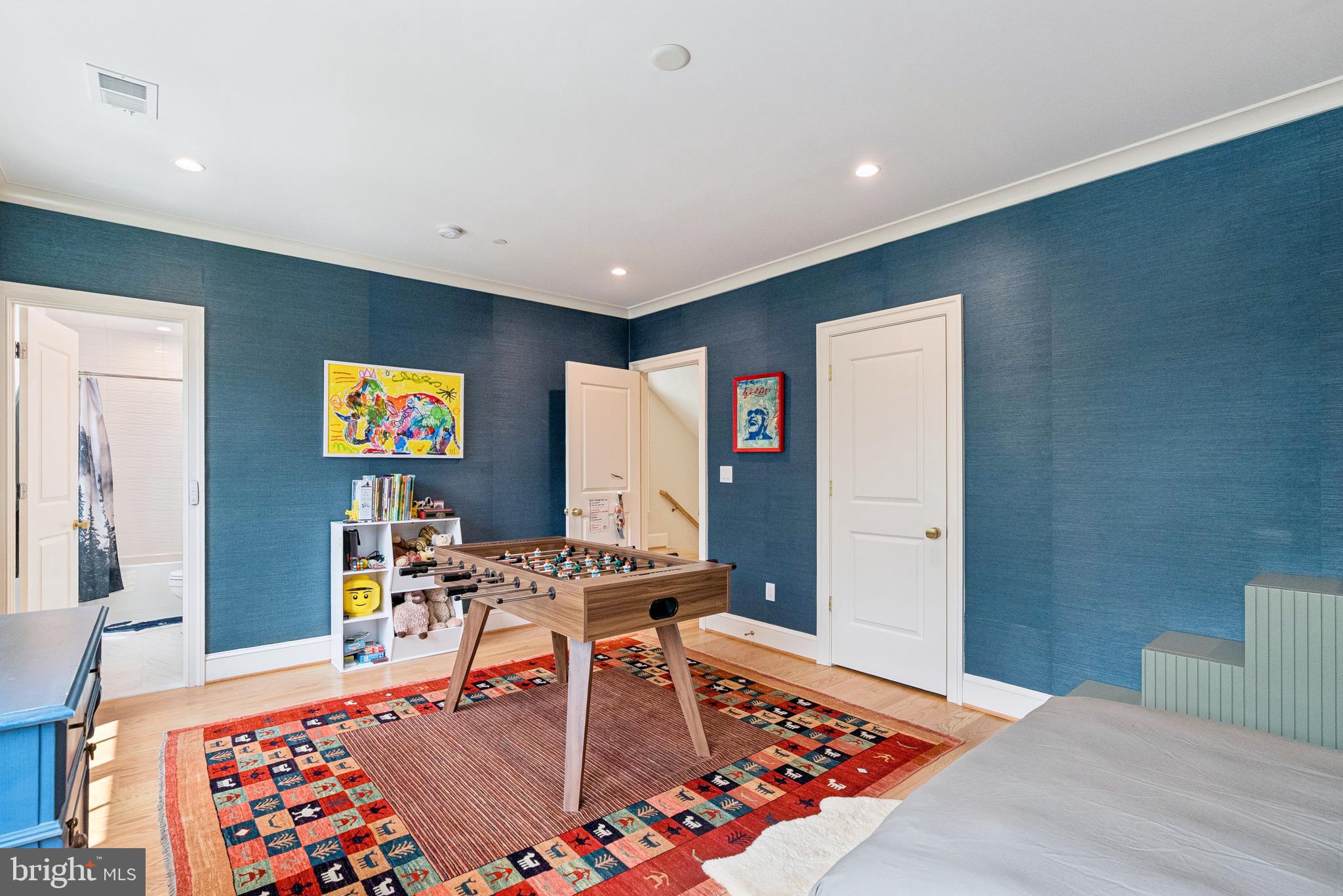 5537 HAWTHORNE PLACE NW