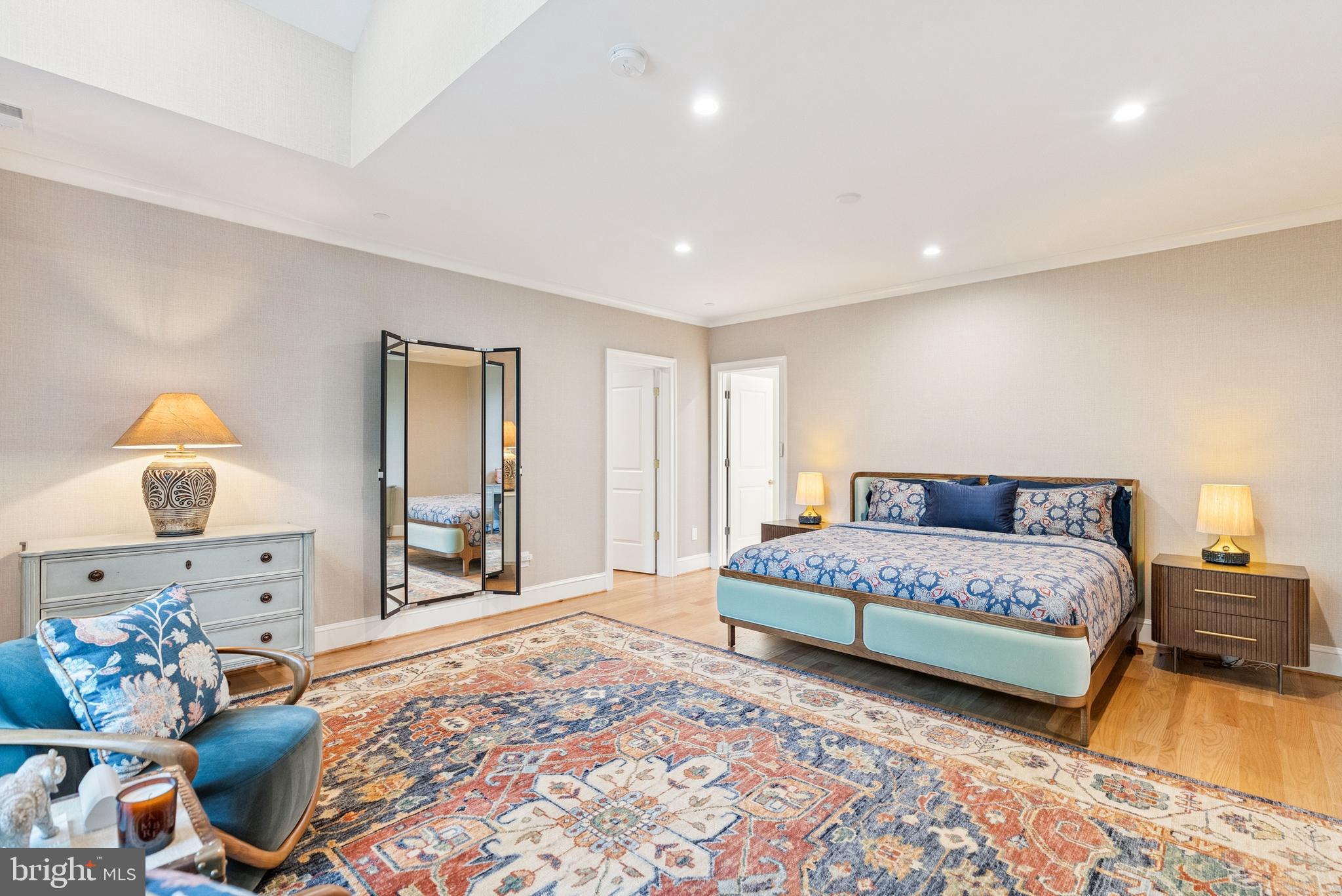 5537 HAWTHORNE PLACE NW