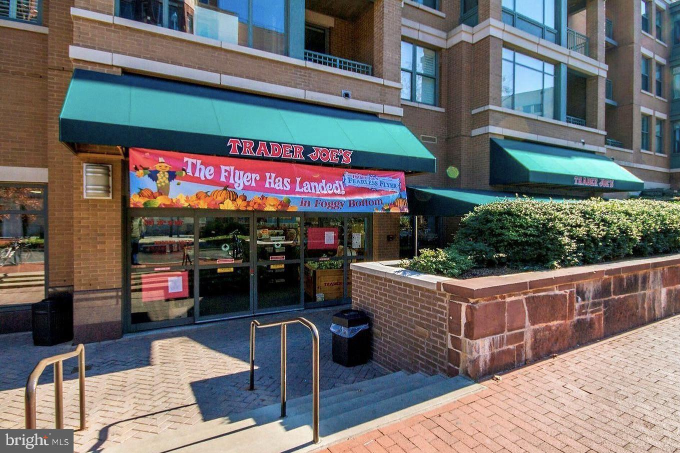 2525 PENNSYLVANIA AVENUE NW 301