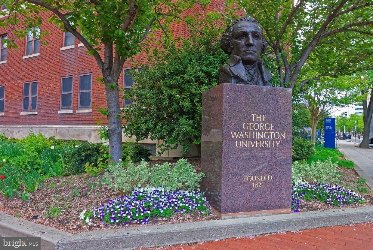 2525 PENNSYLVANIA AVENUE NW 301