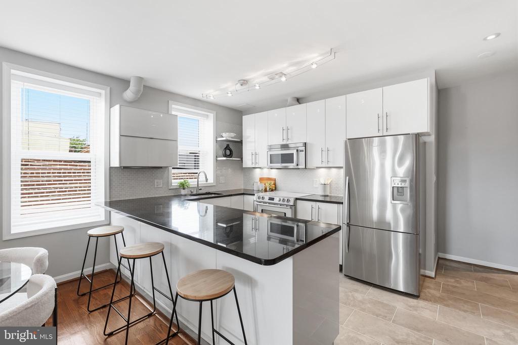 1737 WILLARD STREET NW Unit: 7