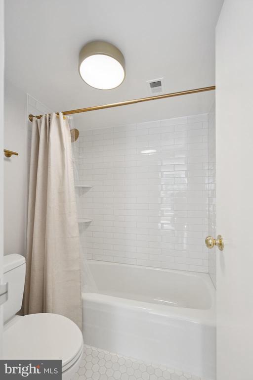 4956 SENTINEL DRIVE 9-401