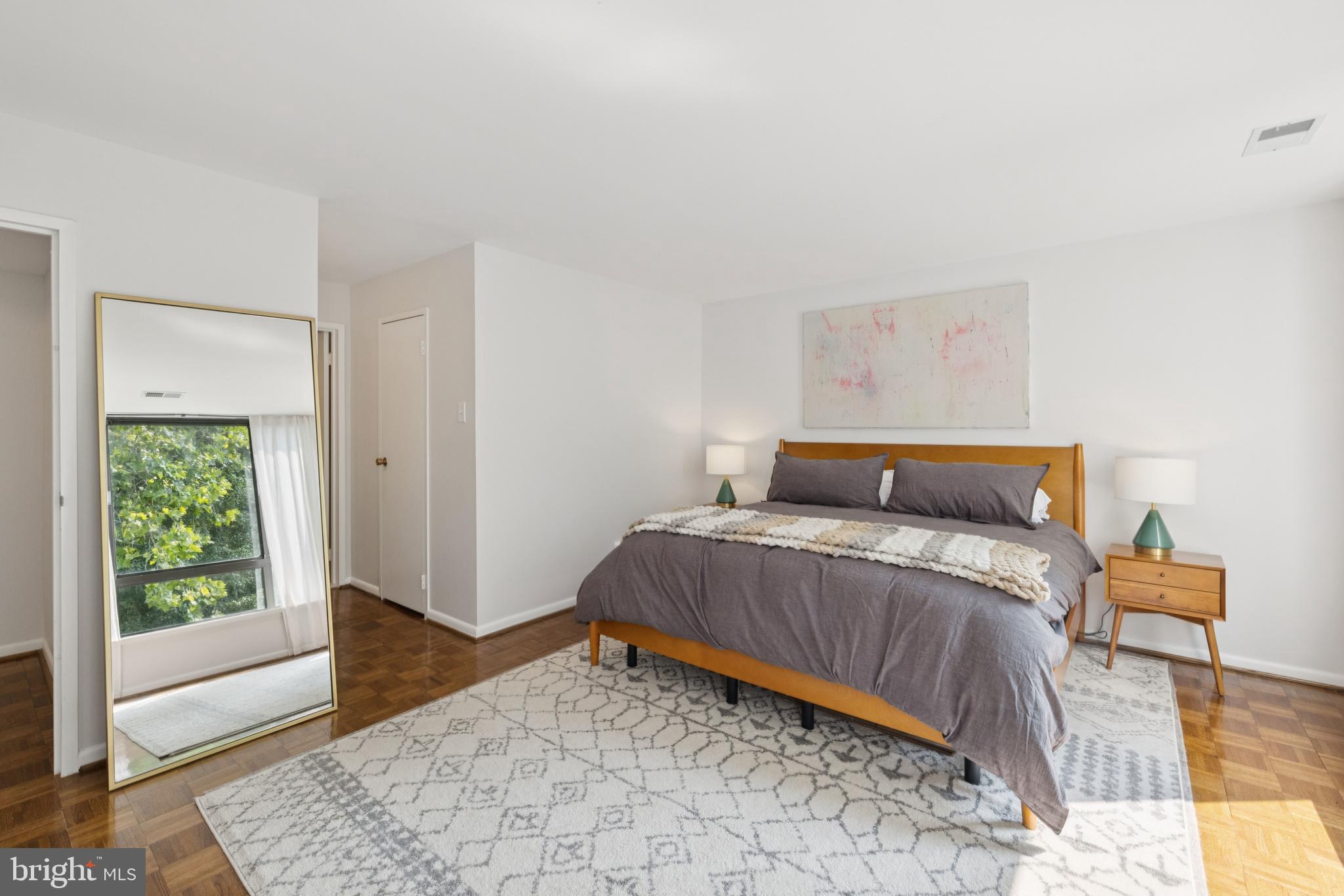 4956 SENTINEL DRIVE 9-401