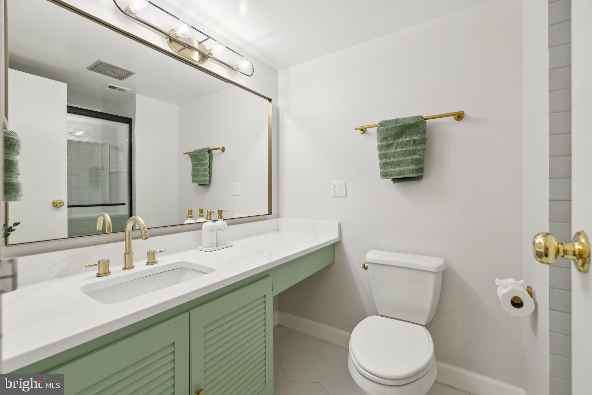 4956 SENTINEL DRIVE 9-401