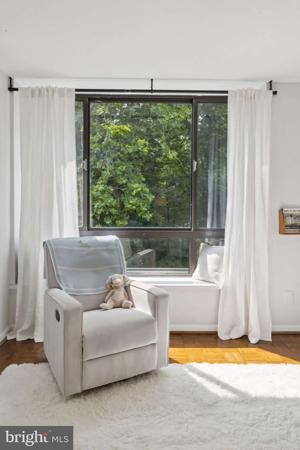 4956 SENTINEL DRIVE 9-401