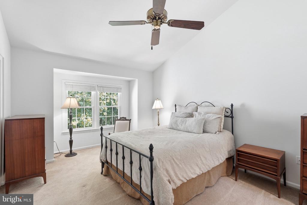 12237 TILDENWOOD
