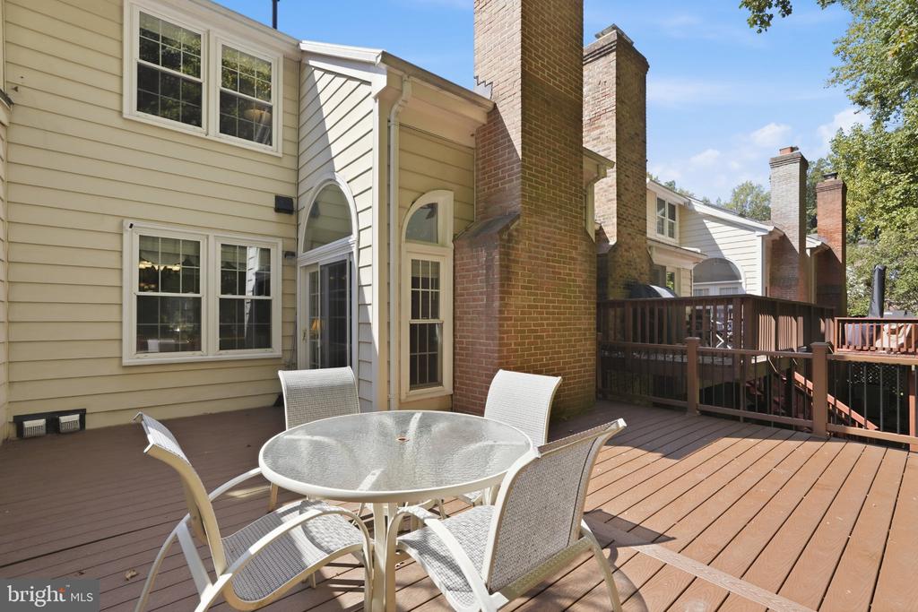 12237 TILDENWOOD