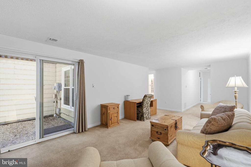 12237 TILDENWOOD