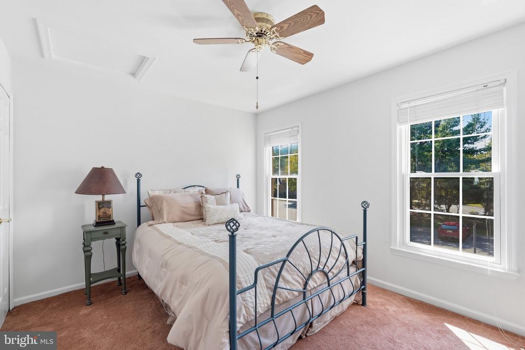 12237 TILDENWOOD