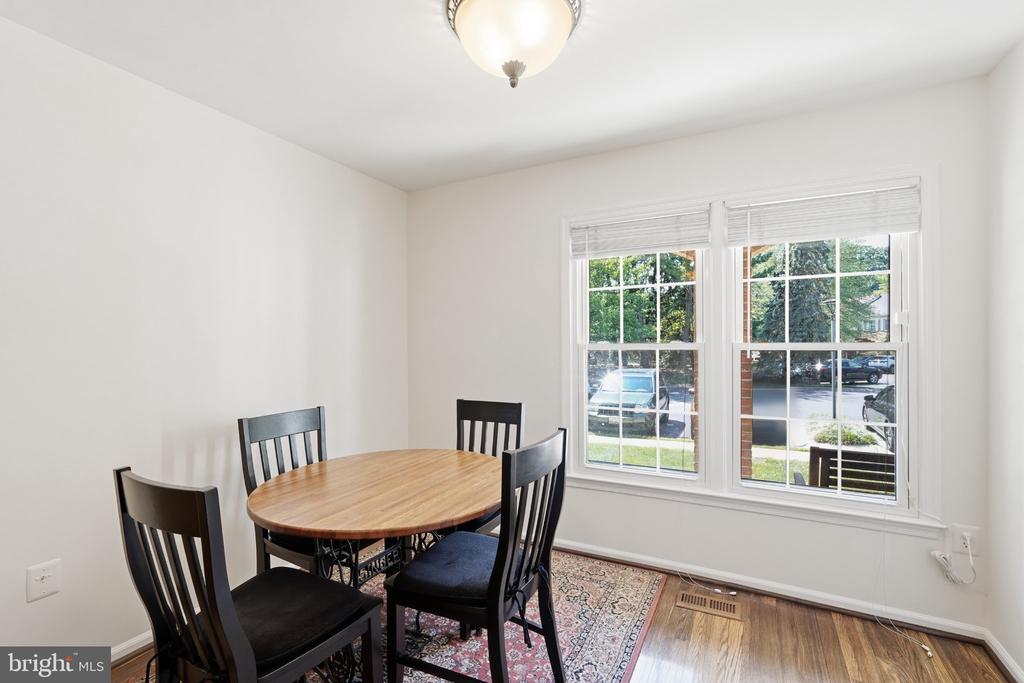 12237 TILDENWOOD