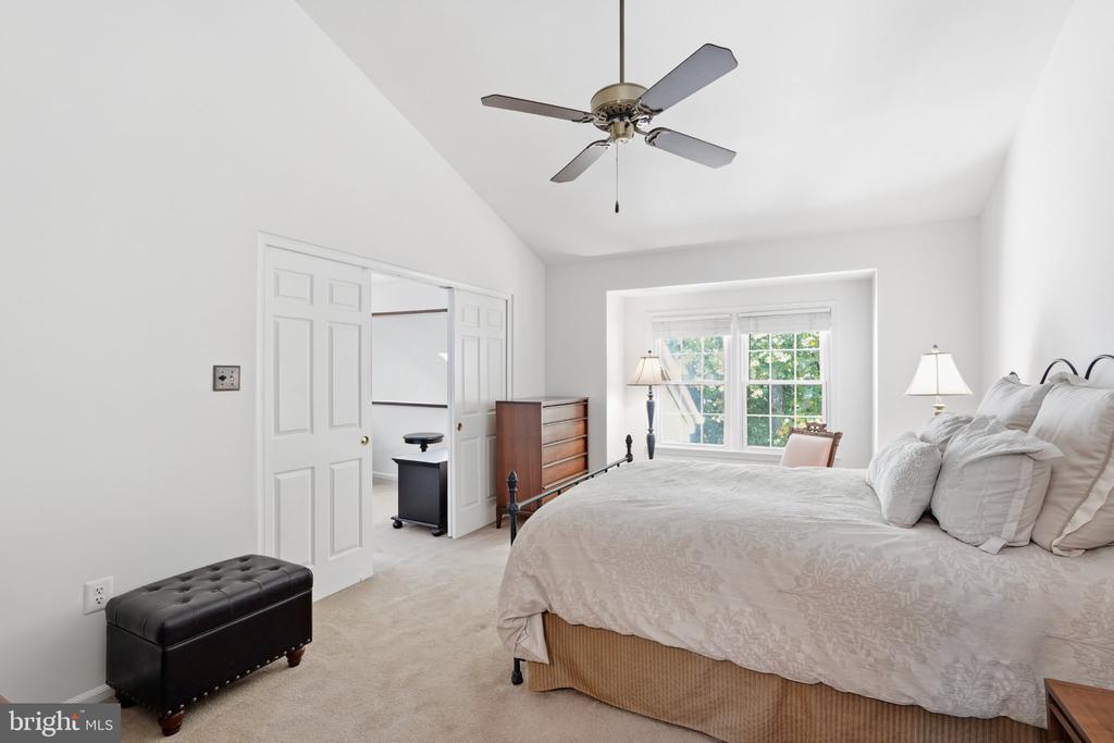 12237 TILDENWOOD