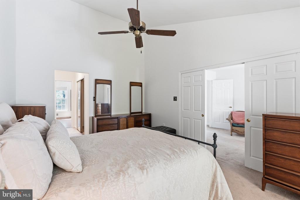 12237 TILDENWOOD