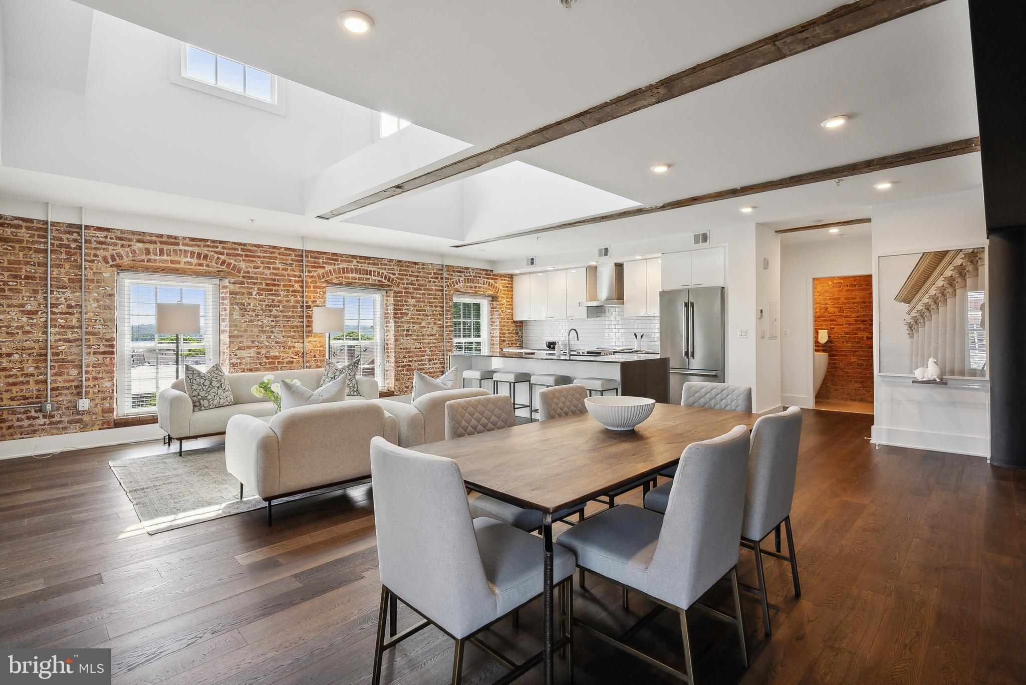 515 N WASHINGTON STREET 401