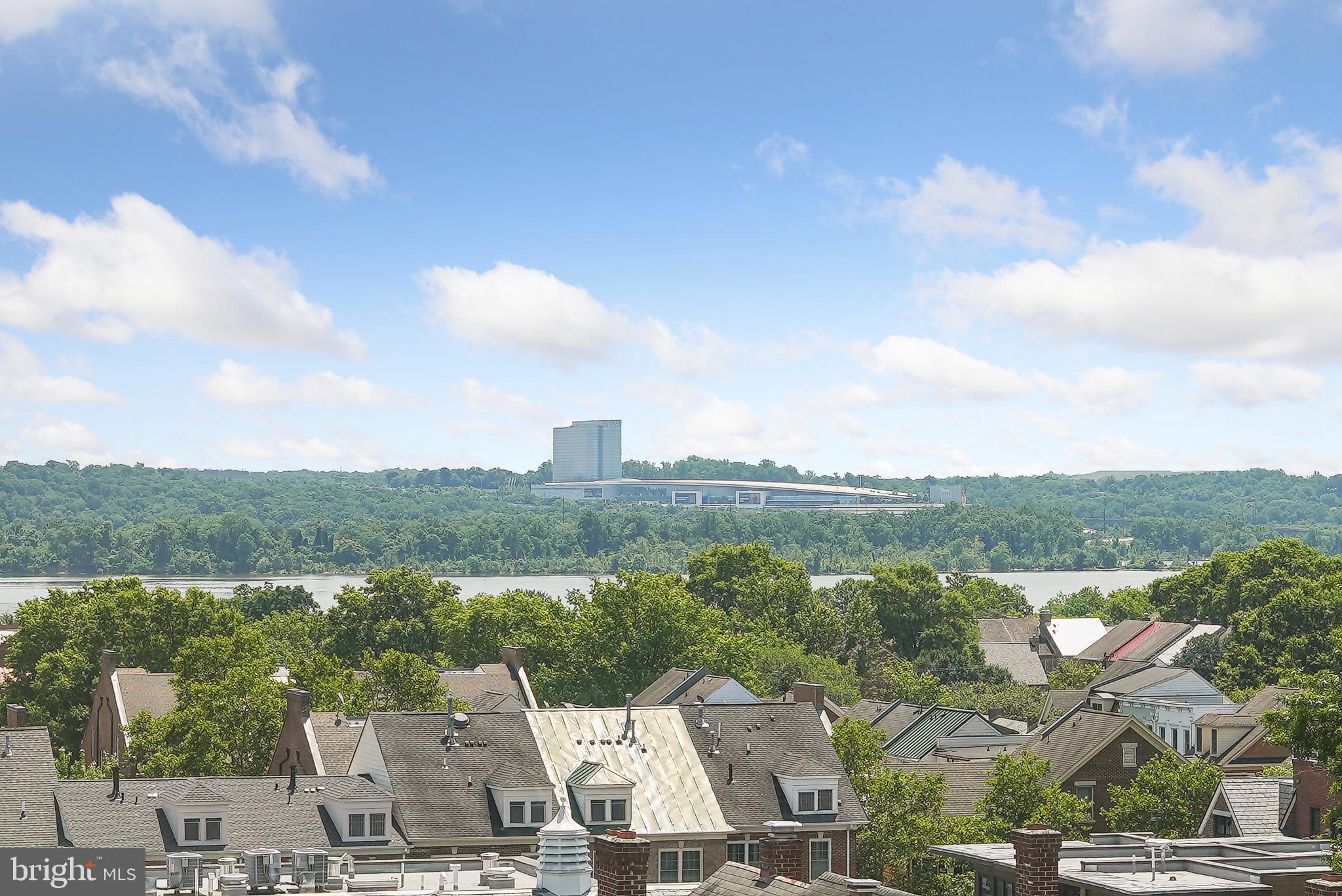 515 N WASHINGTON STREET 401