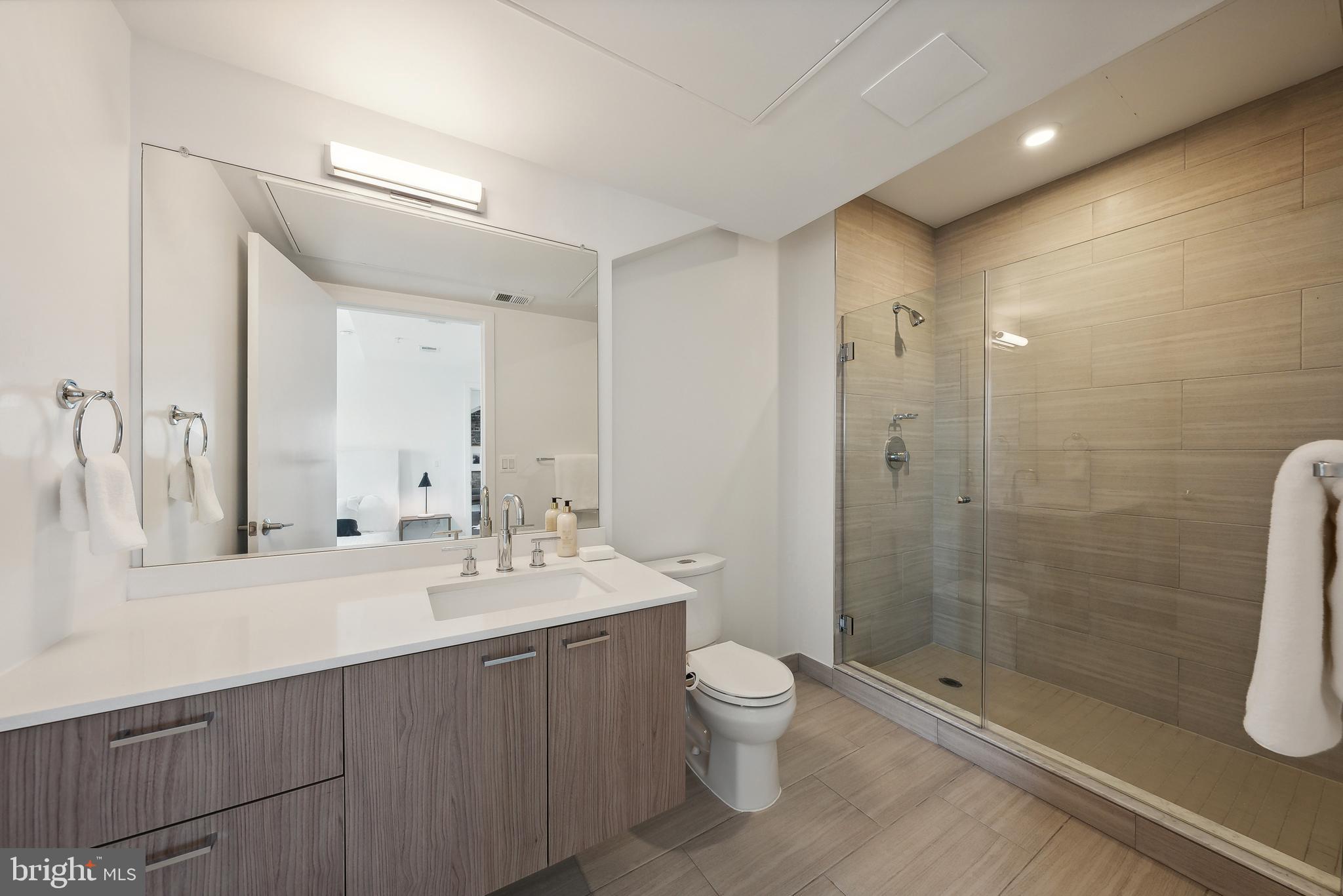 515 N WASHINGTON STREET 401