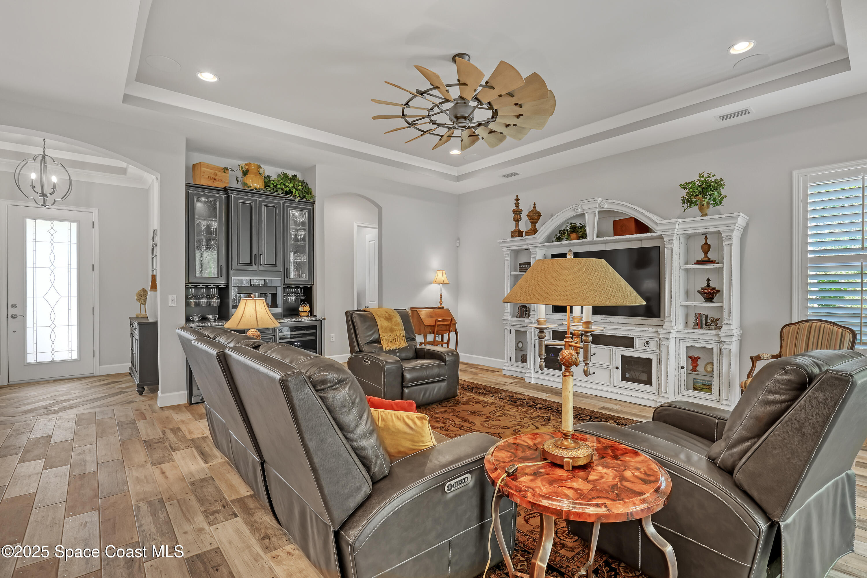 841 Aquarina Boulevard