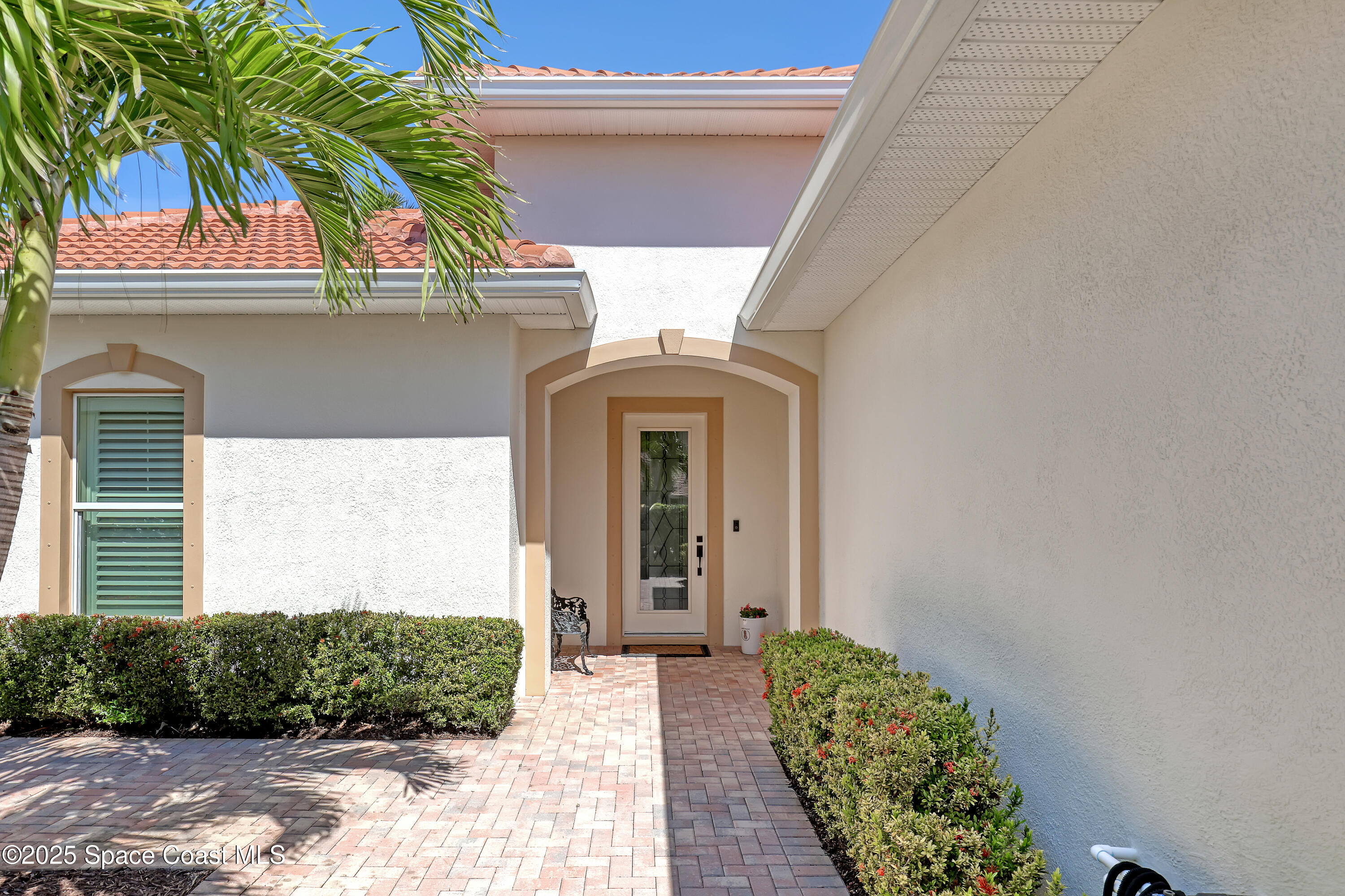 841 Aquarina Boulevard