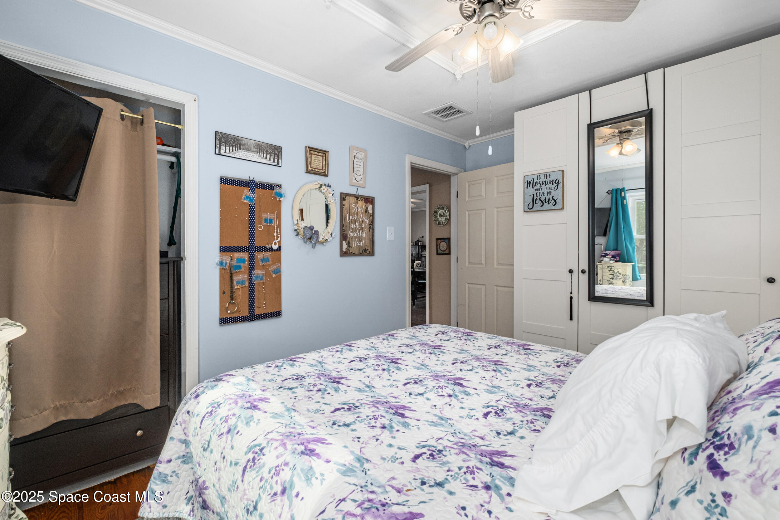 415 Canaveral Groves Boulevard