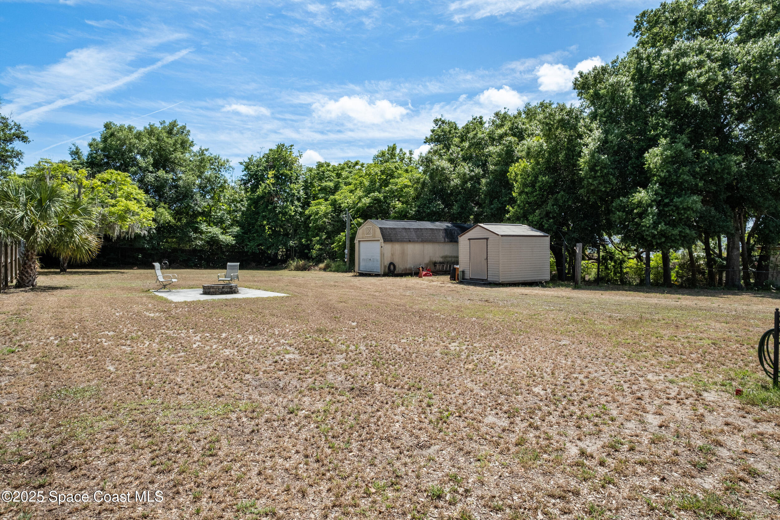 415 Canaveral Groves Boulevard