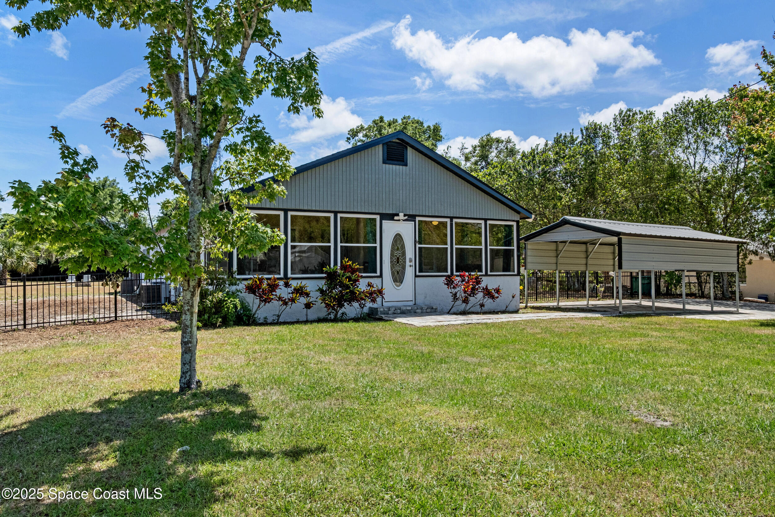 415 Canaveral Groves Boulevard