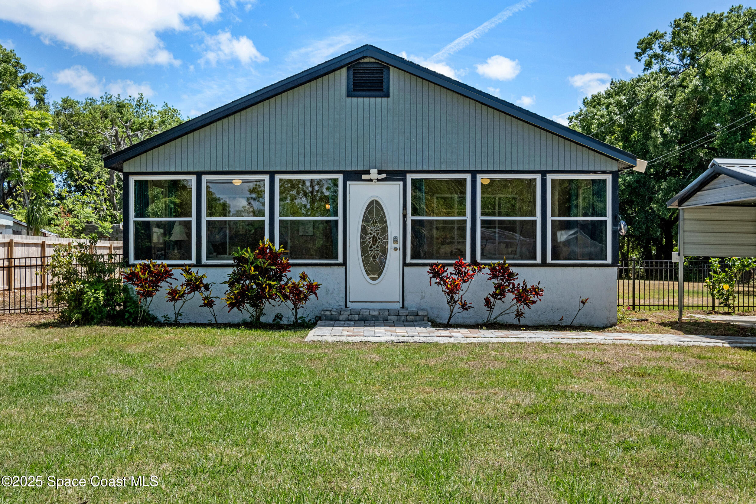 415 Canaveral Groves Boulevard