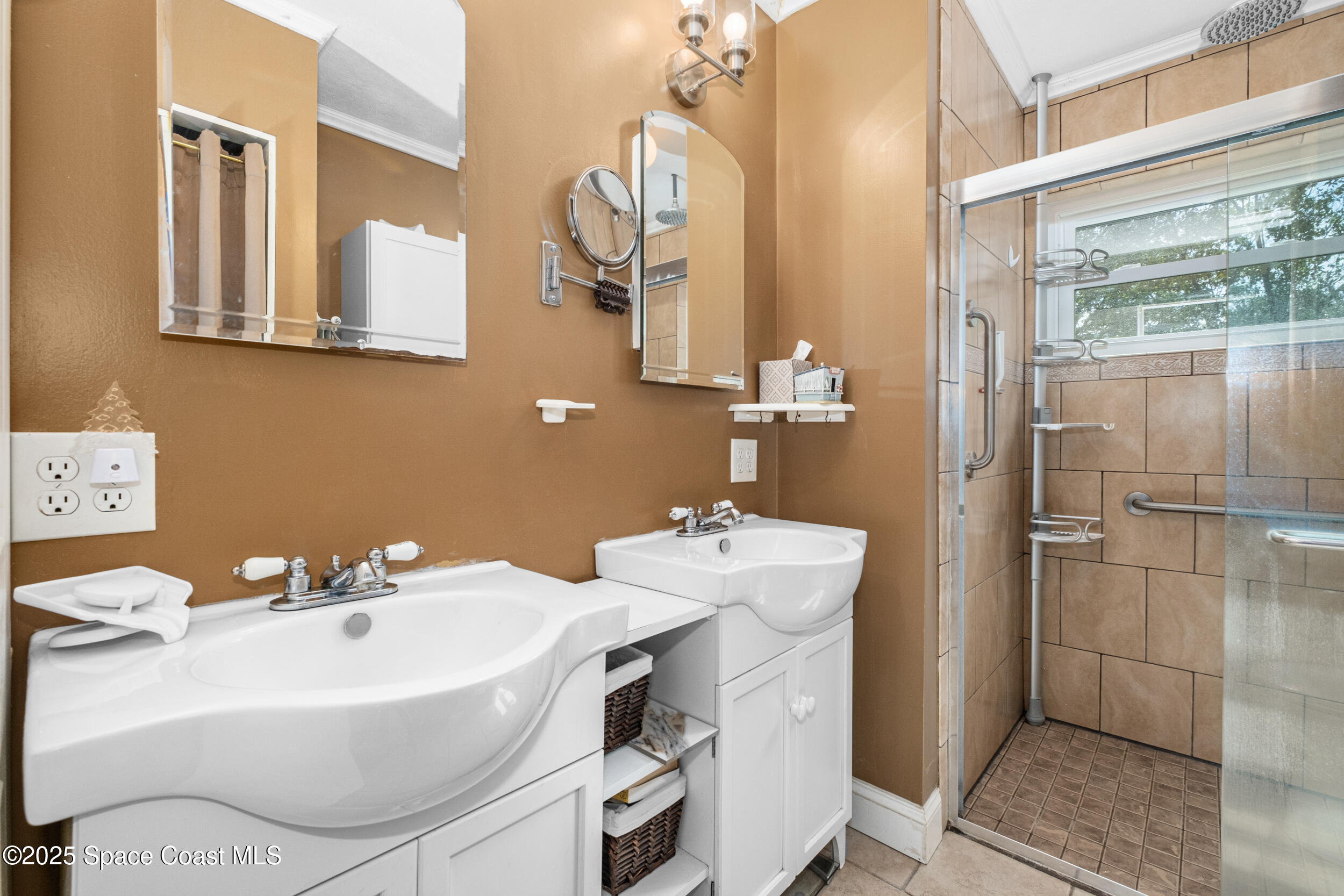 415 Canaveral Groves Boulevard