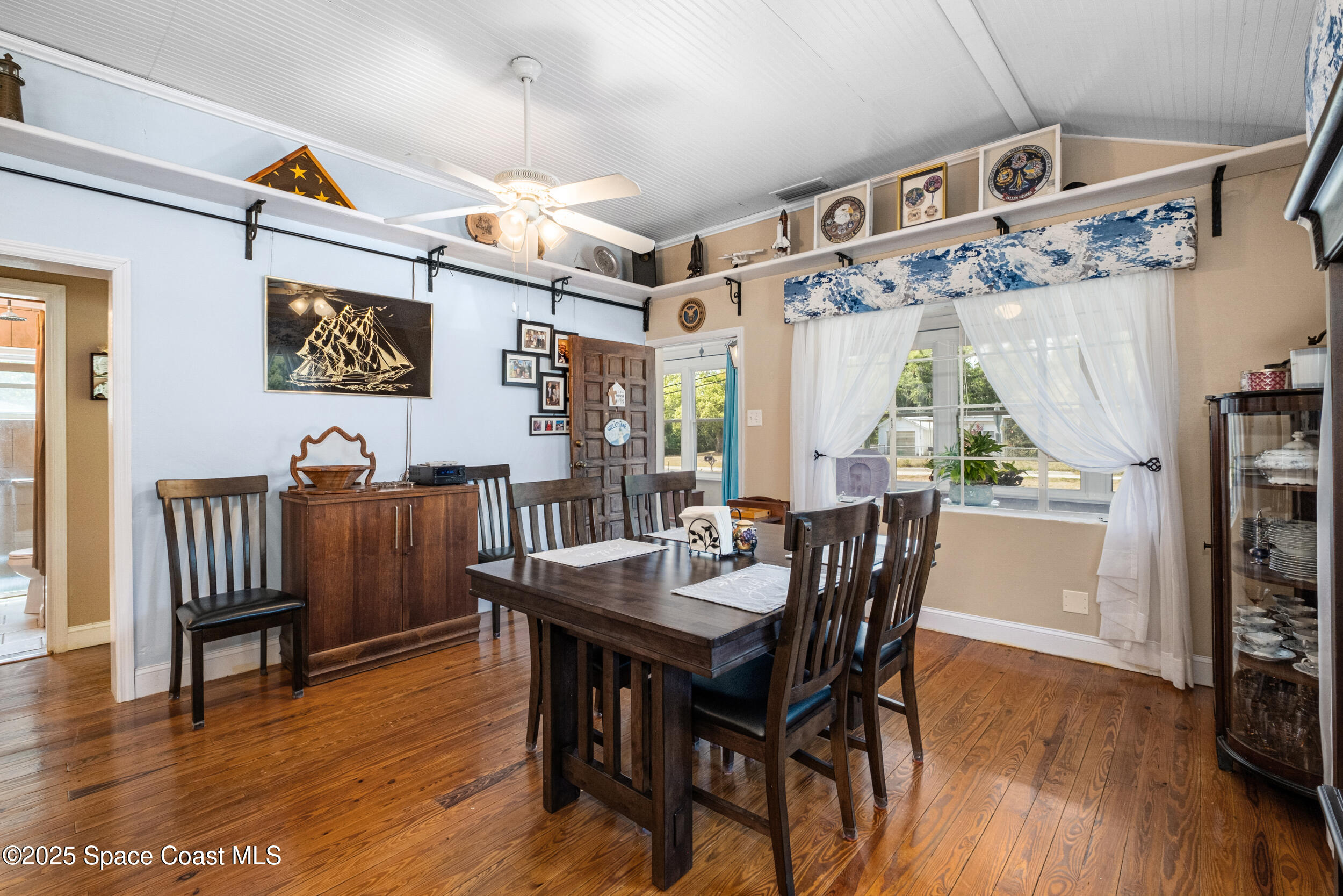 415 Canaveral Groves Boulevard