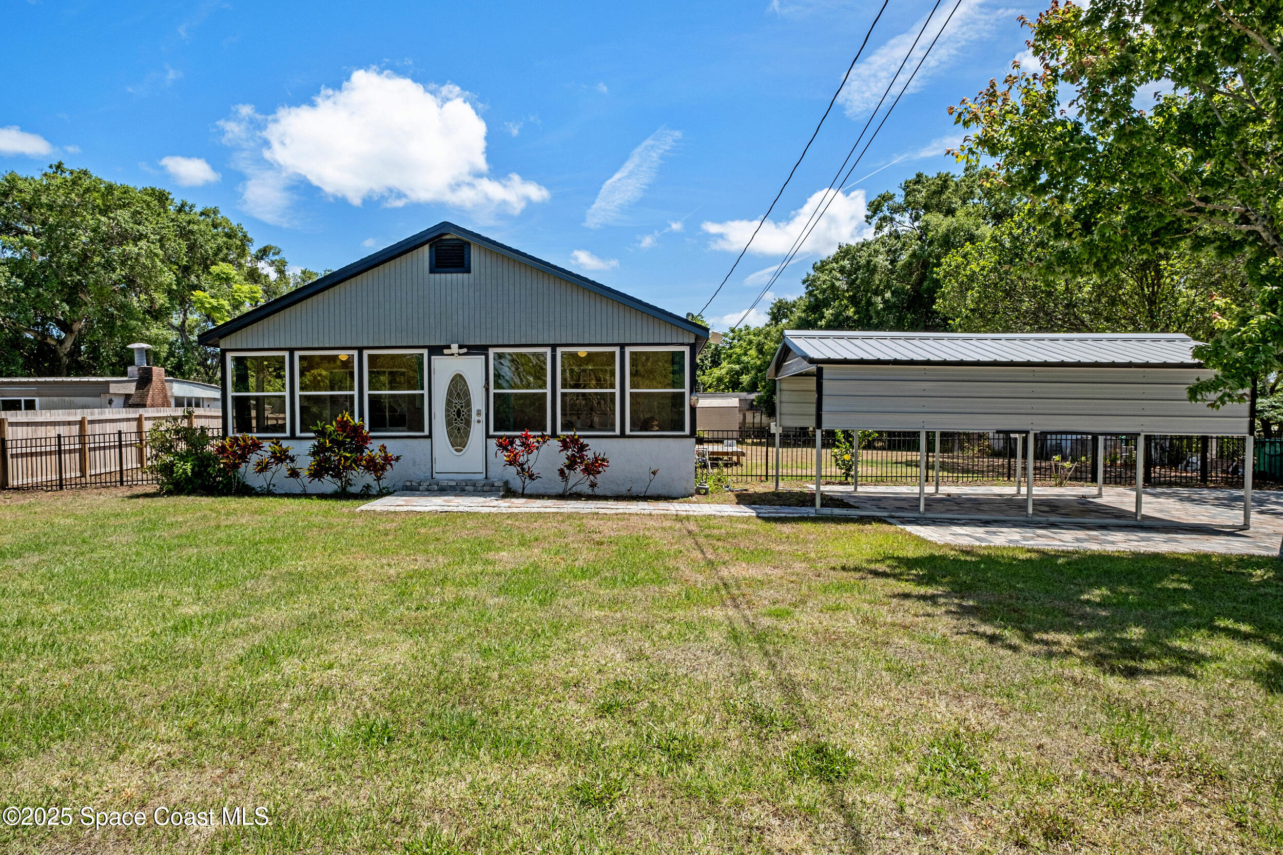 415 Canaveral Groves Boulevard