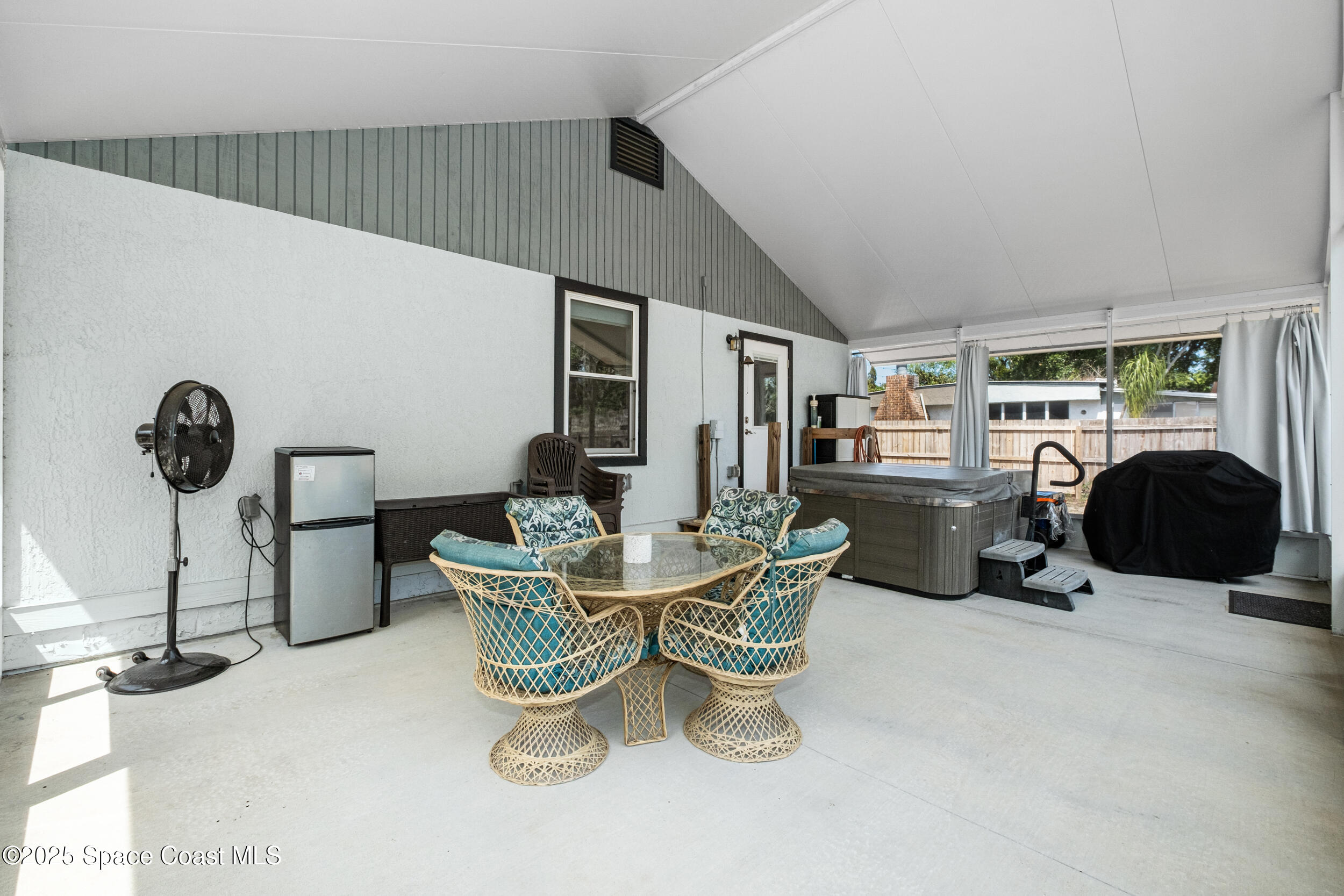 415 Canaveral Groves Boulevard