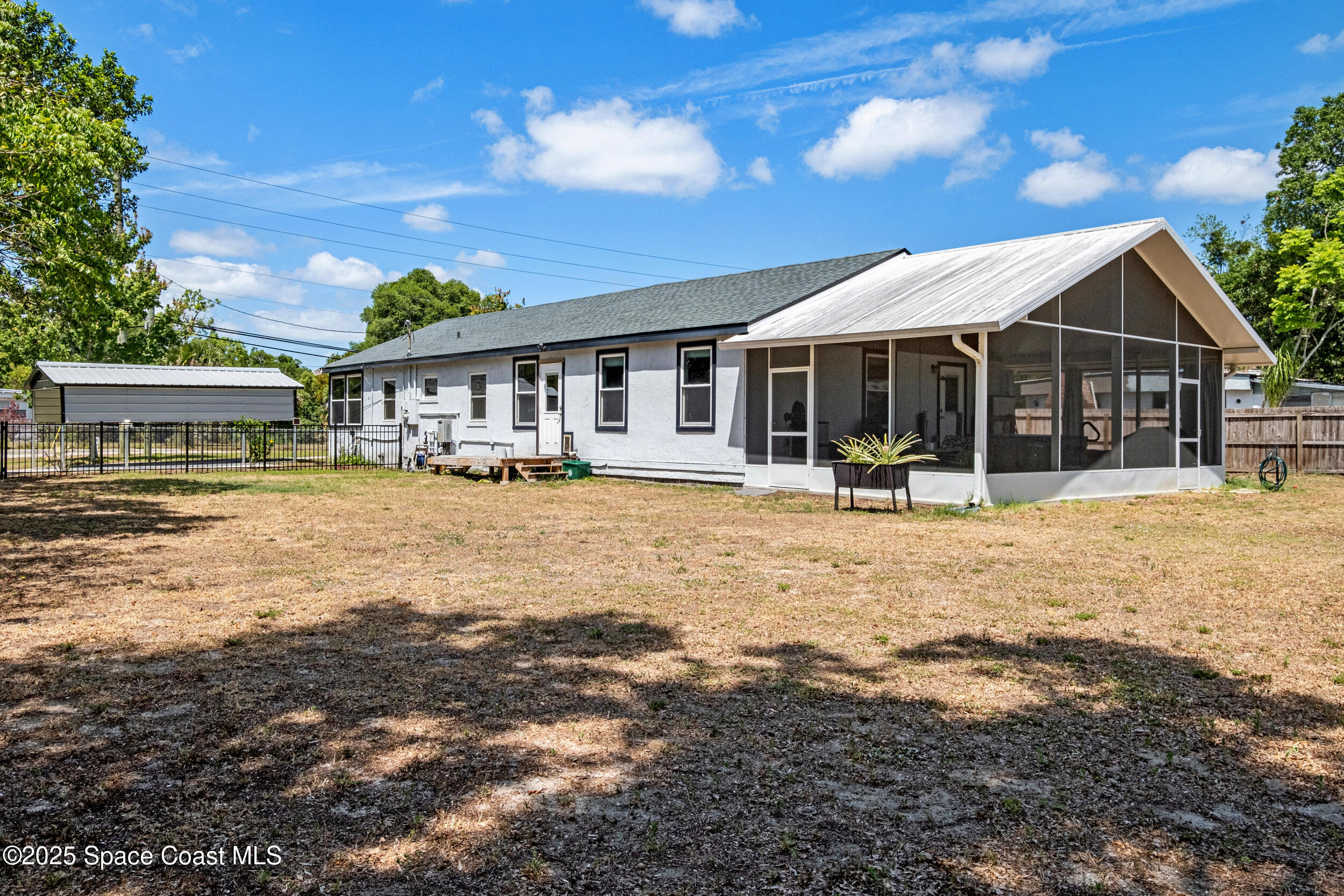 415 Canaveral Groves Boulevard