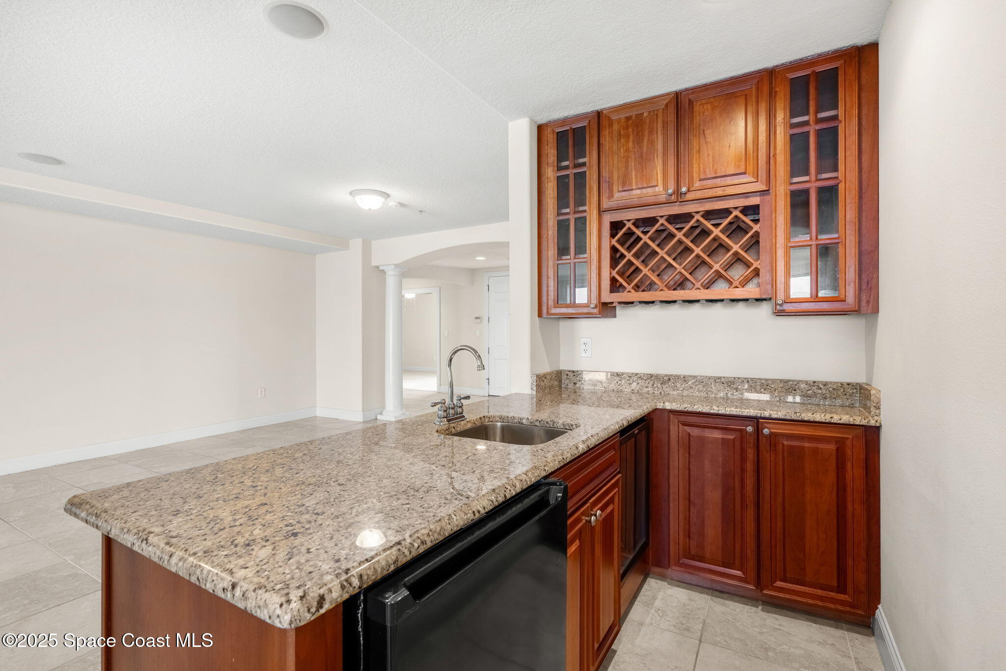 225 N Atlantic Avenue, 603