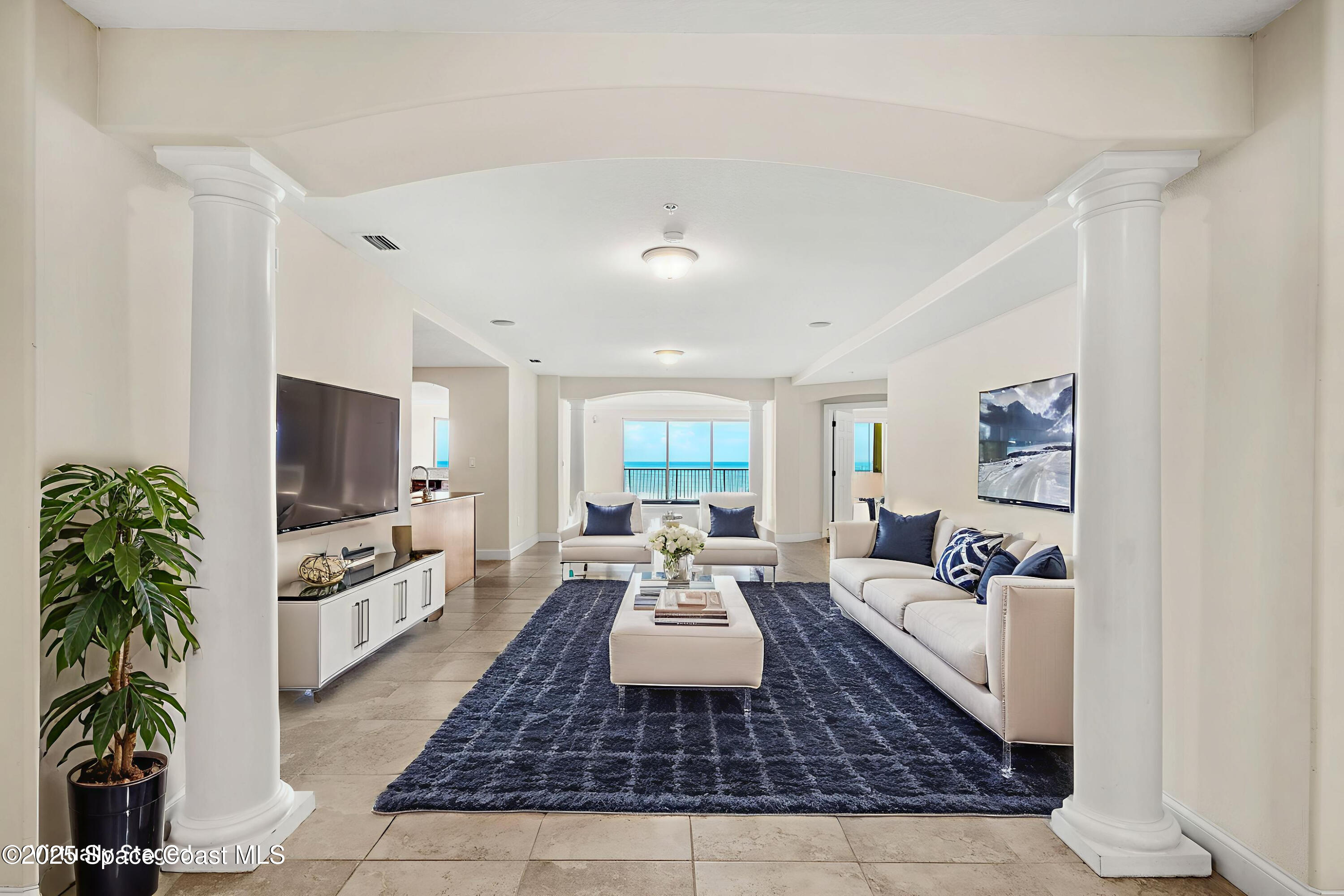 225 N Atlantic Avenue, 603