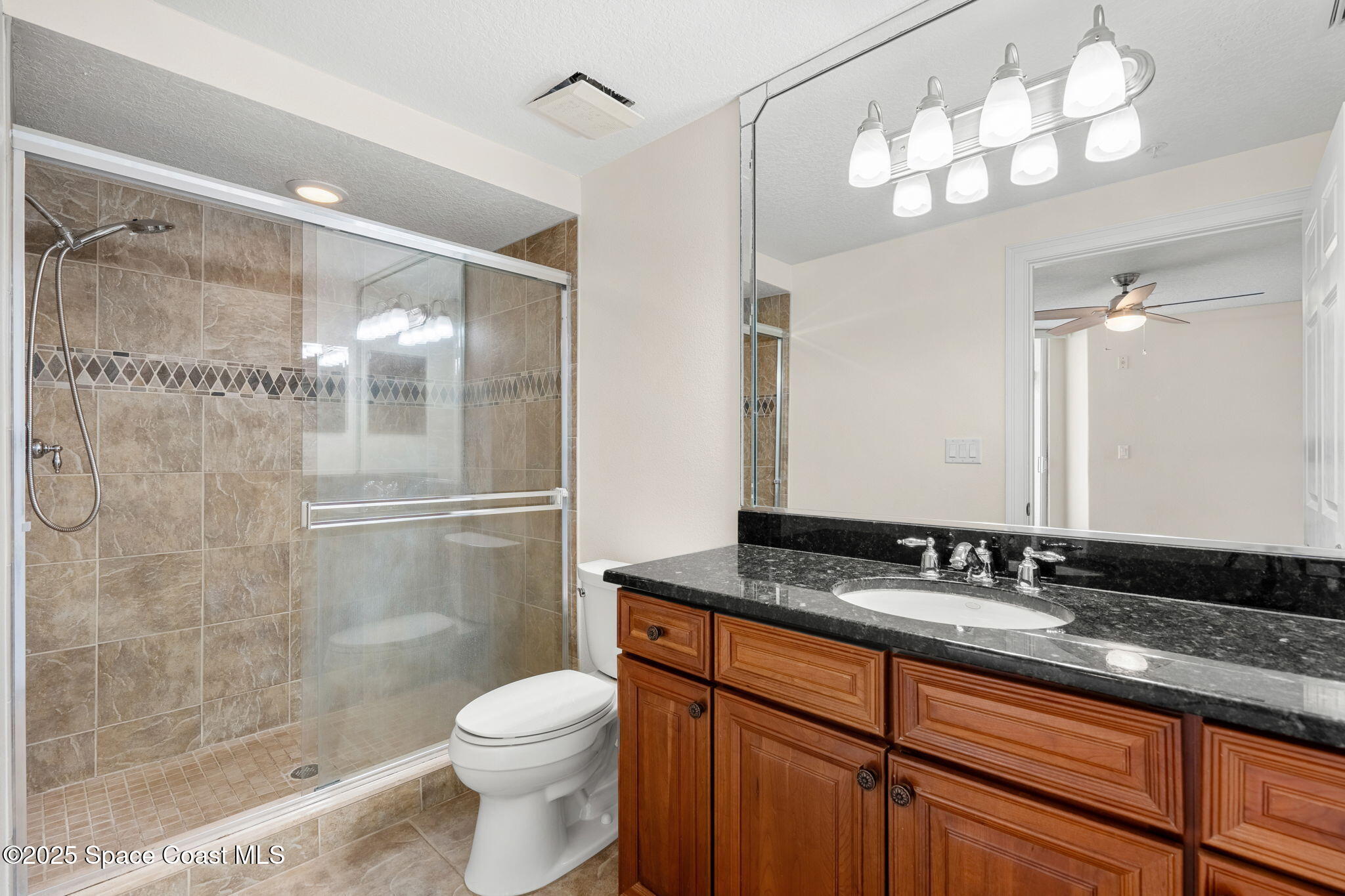 225 N Atlantic Avenue, 603