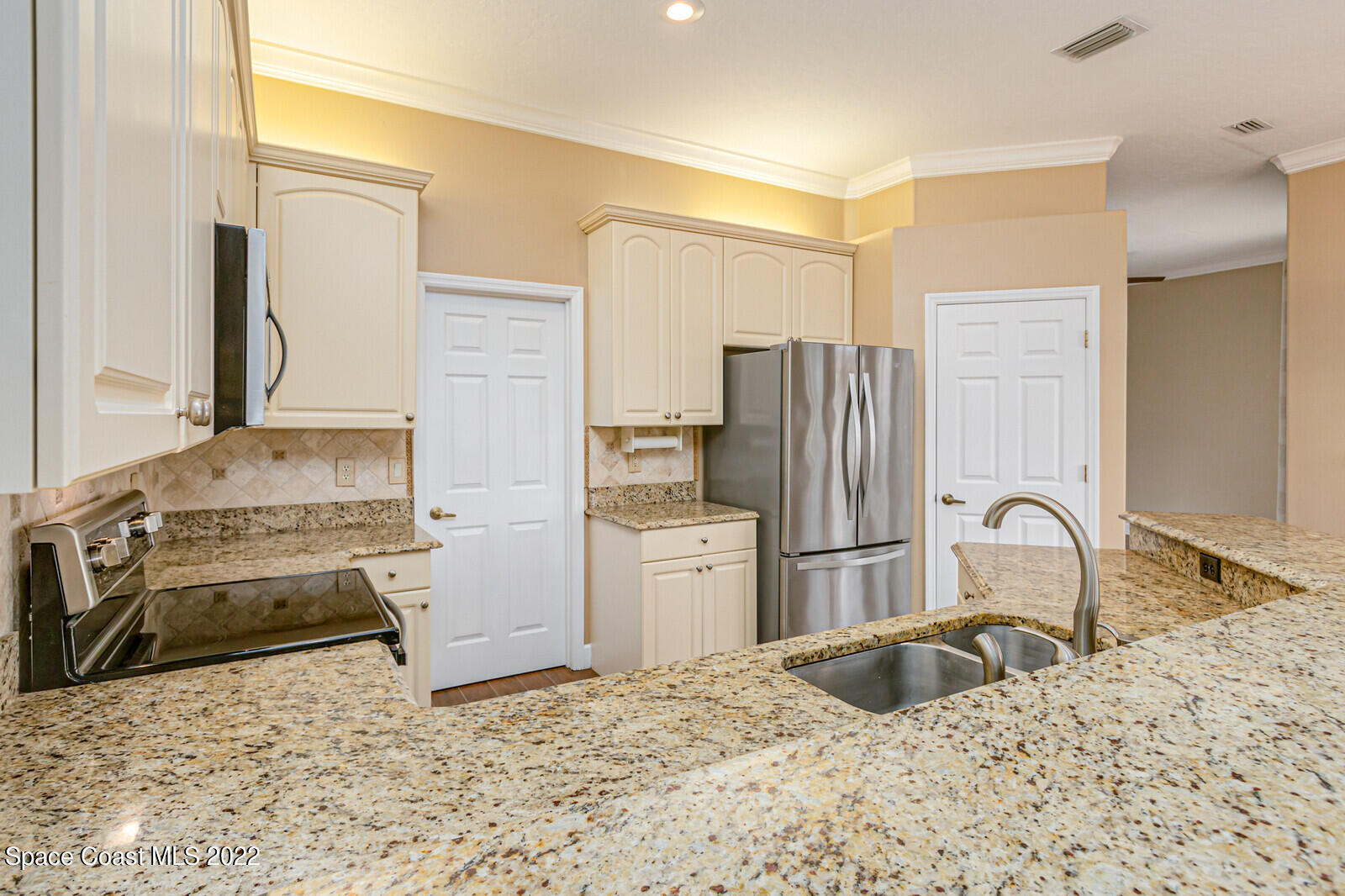 2585 Summerwind Court