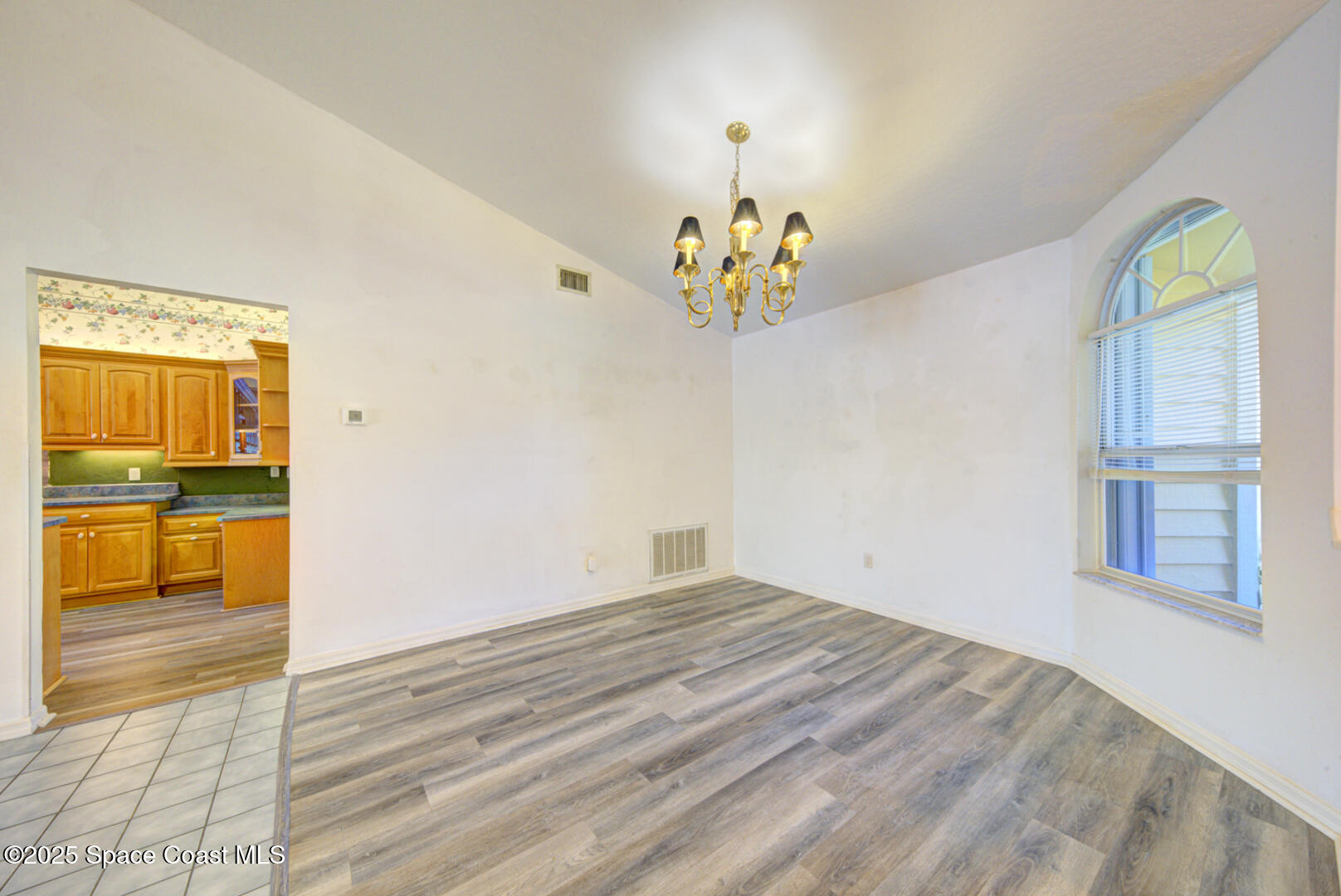 635 Dawson Drive, Melbourne