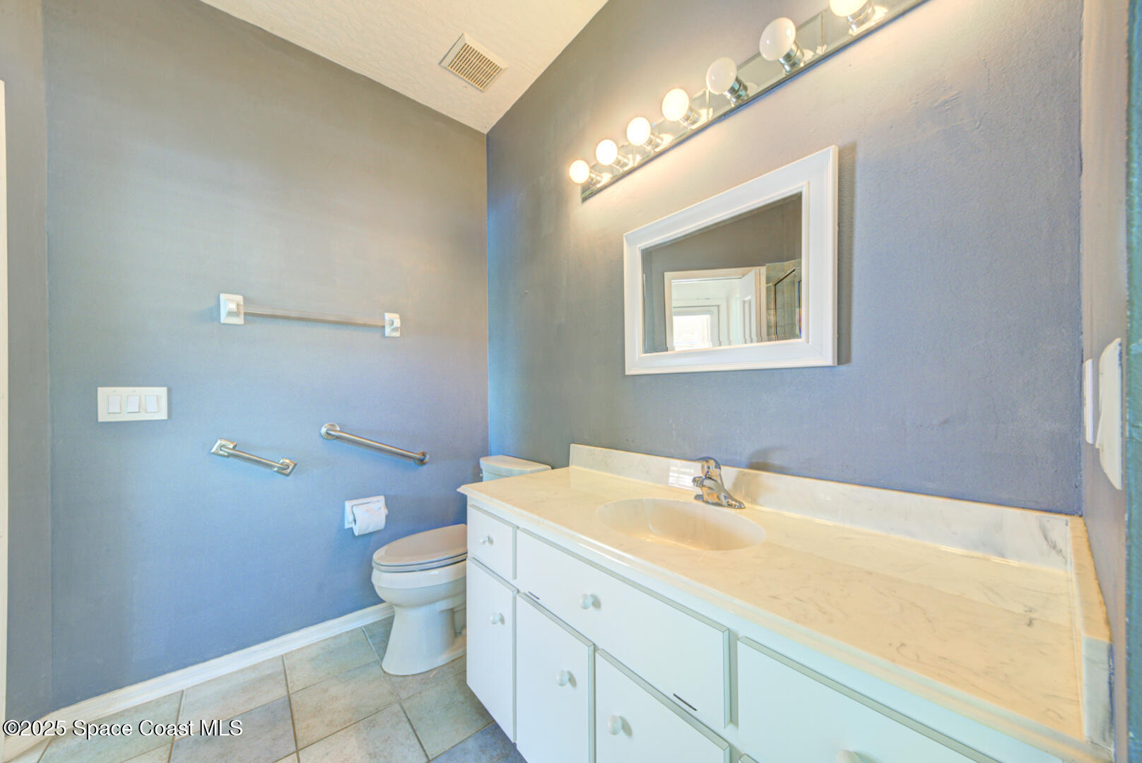 635 Dawson Drive, Melbourne