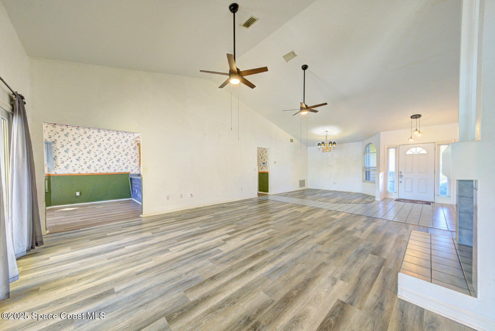 635 Dawson Drive, Melbourne